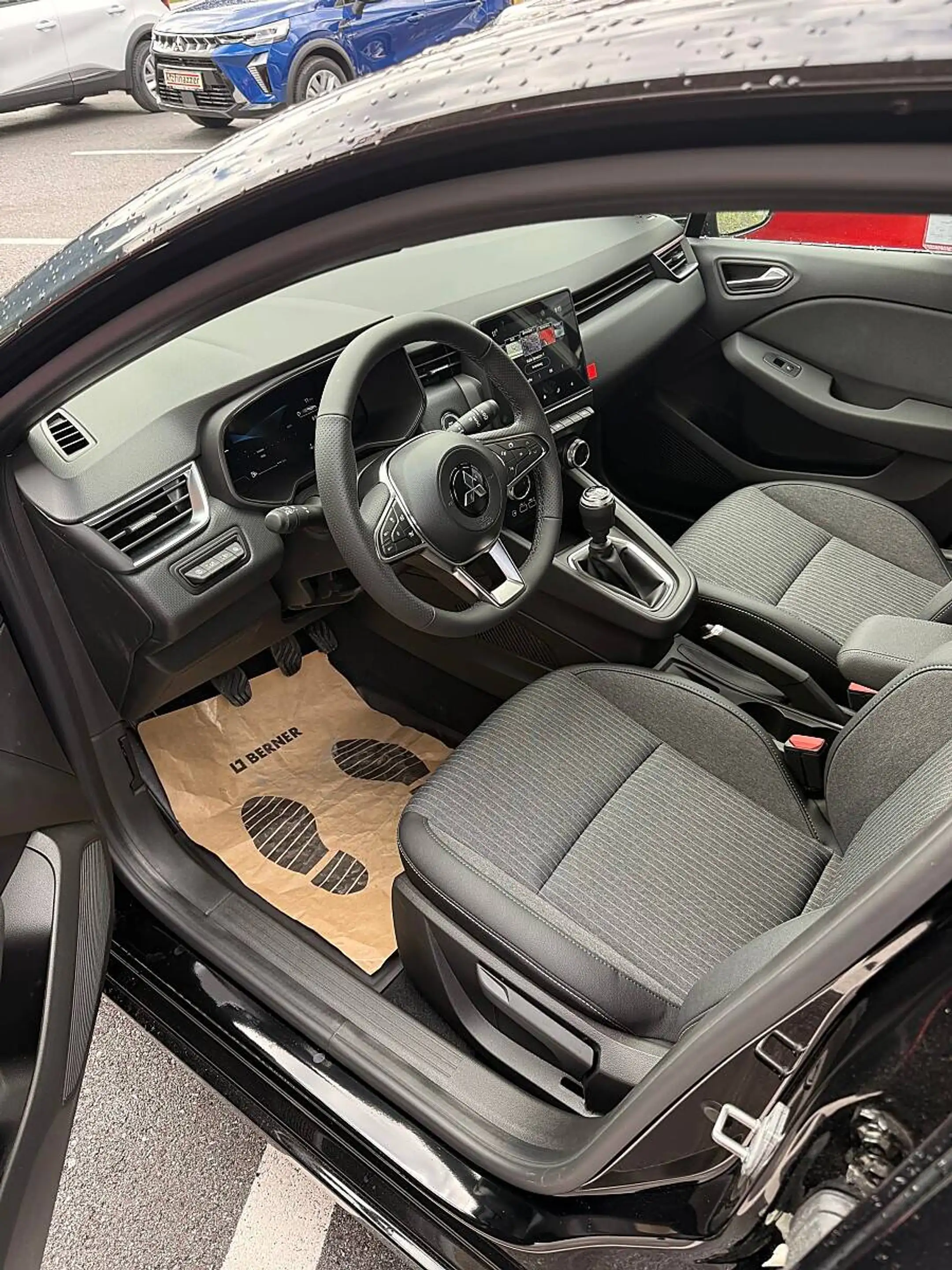 Mitsubishi Colt Intense — photo 6