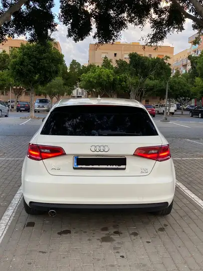 Audi A3 Sportback 1.6 TDI CD Adrenalin 2015, foto 4