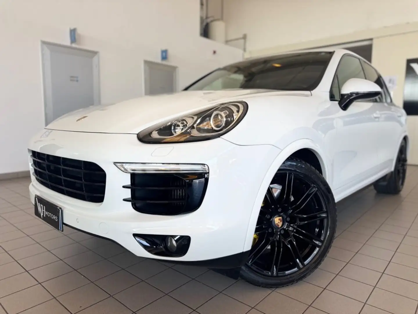 Porsche Cayenne 3.0 Diesel //TETTO//21//LED// White - 1