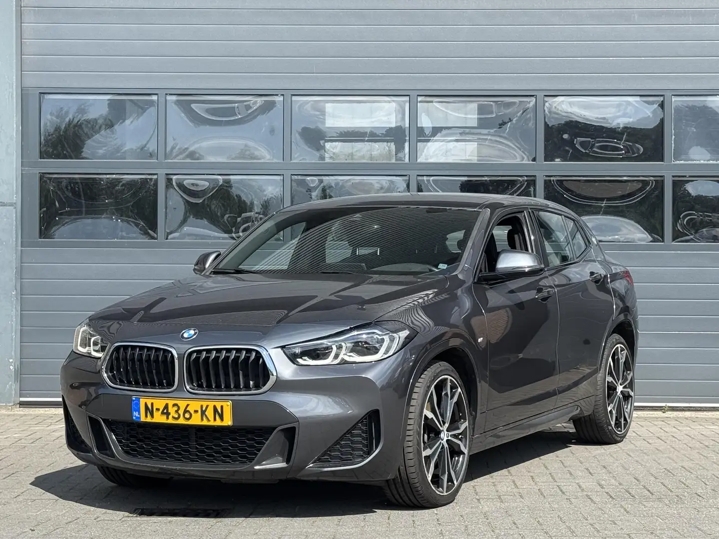 BMW X2 SDRIVE20I BUSINESS EDITION I AUTOMAAT I M SPORT I Gri - 1