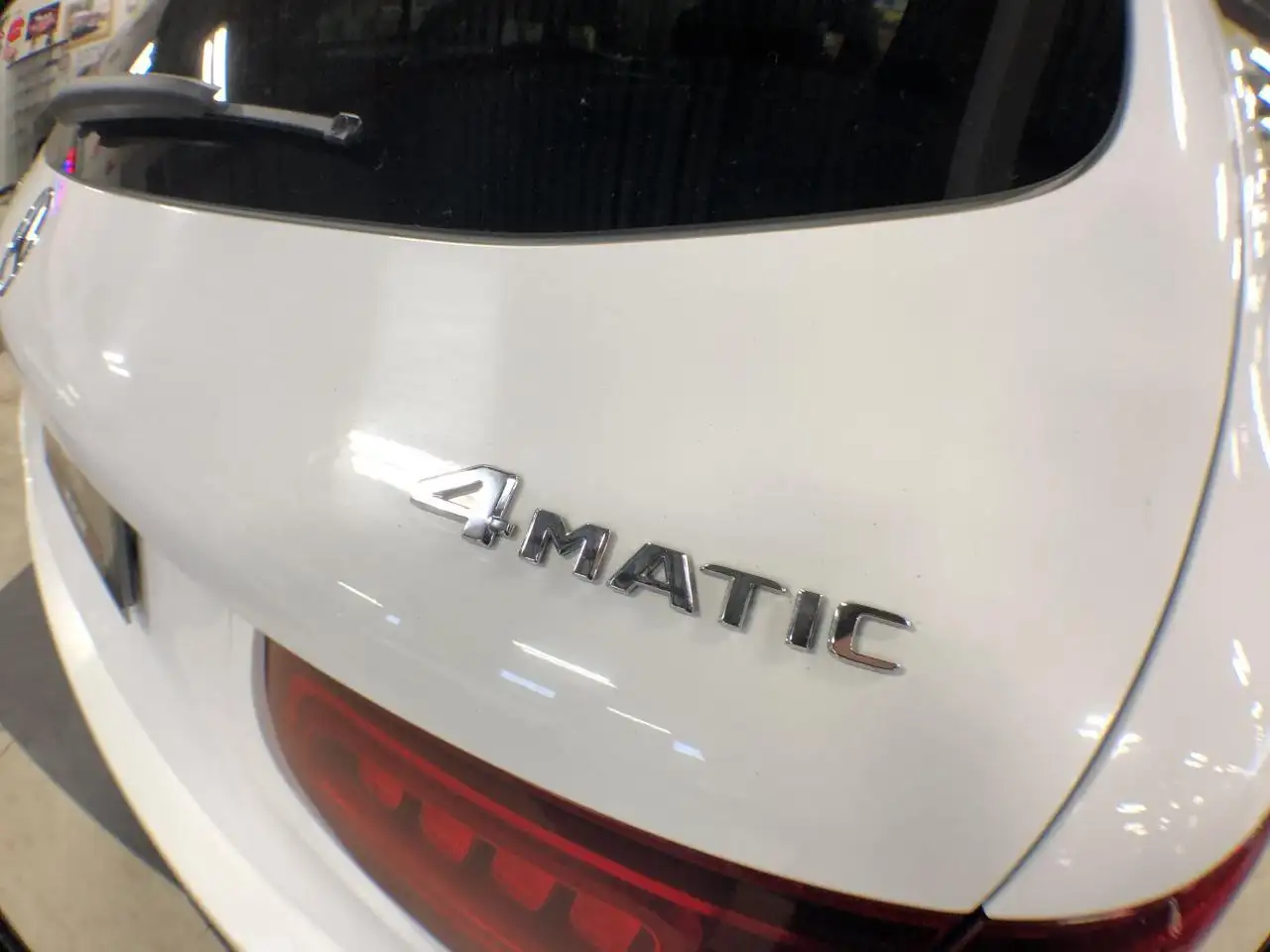 Mercedes-Benz GLC снимка Mercedes-Benz GLC