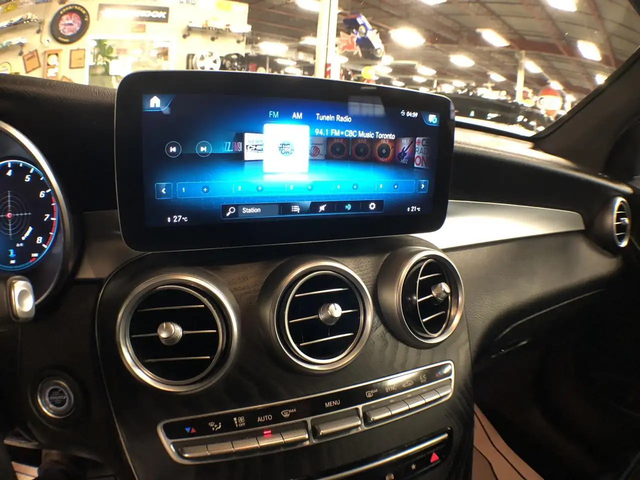 Mercedes-Benz GLC снимка Mercedes-Benz GLC