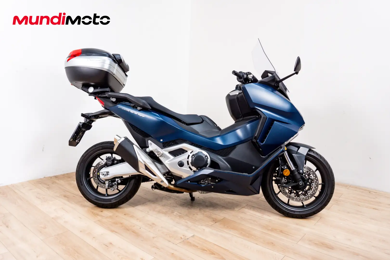 Honda Forza 750 - 1