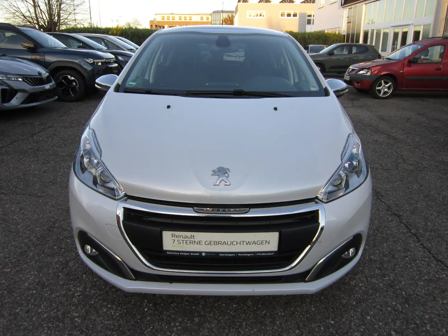 Peugeot 208 208 5-Türer PureTech 82 Start&Stop, Einparkh. Weiß - 2