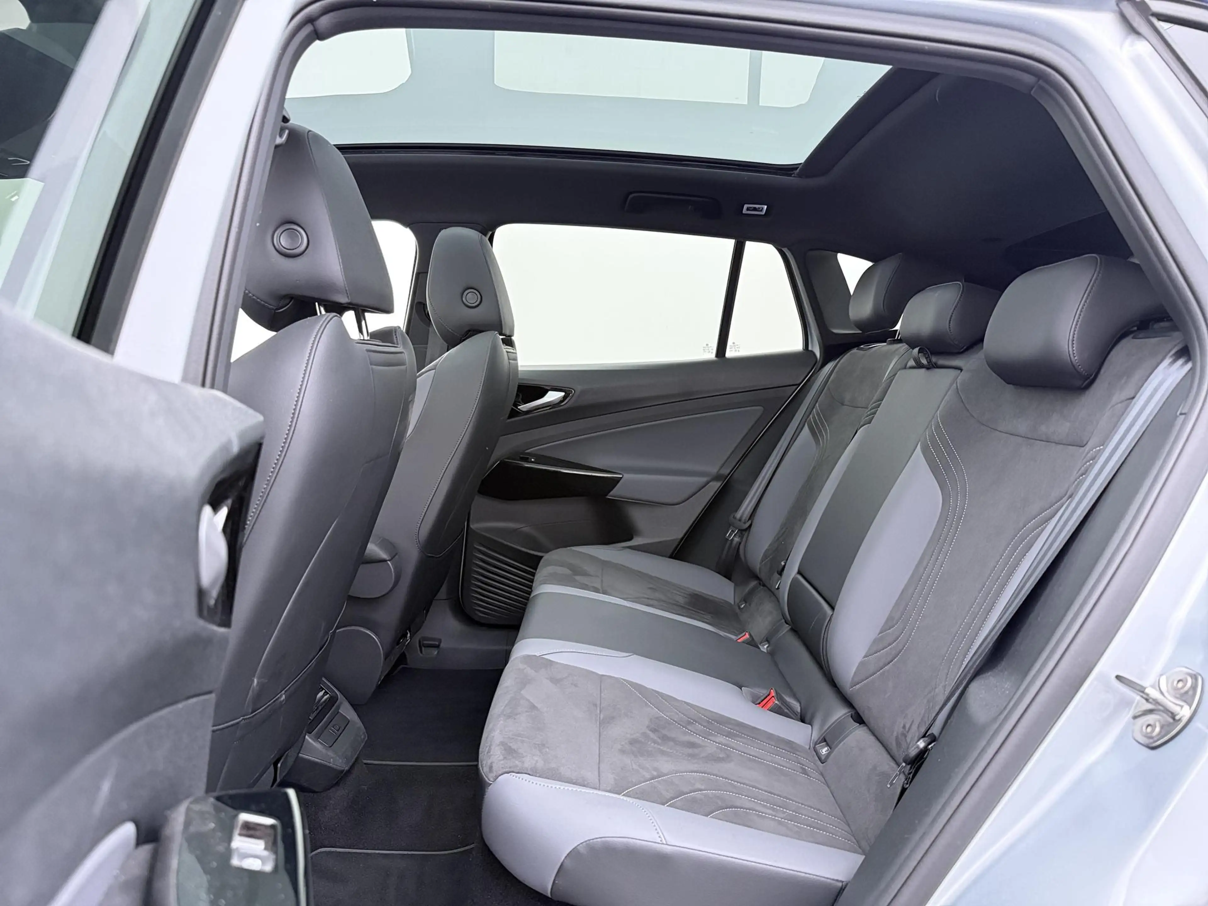 Volkswagen ID.4 Pro Business 77 kWh | Pano dak | Trekhaak | Elek A — photo 7