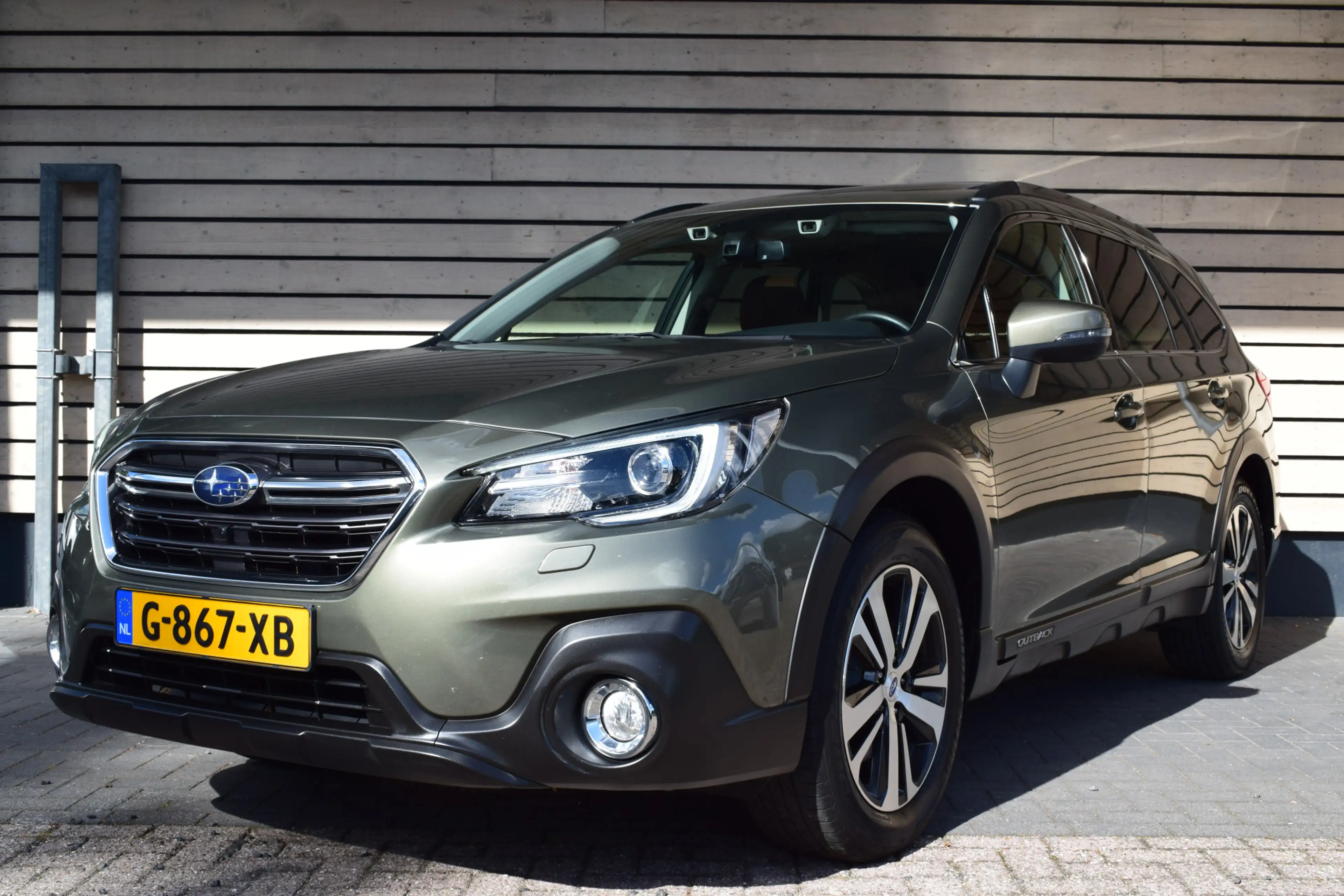 Subaru OUTBACK 2.5i Premium - Trekhaak - — photo 2