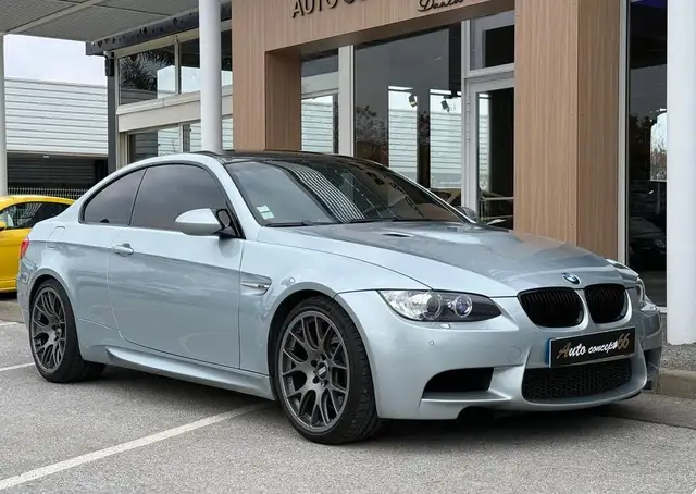 BMW M3 e92 4.0 v8 420 ch