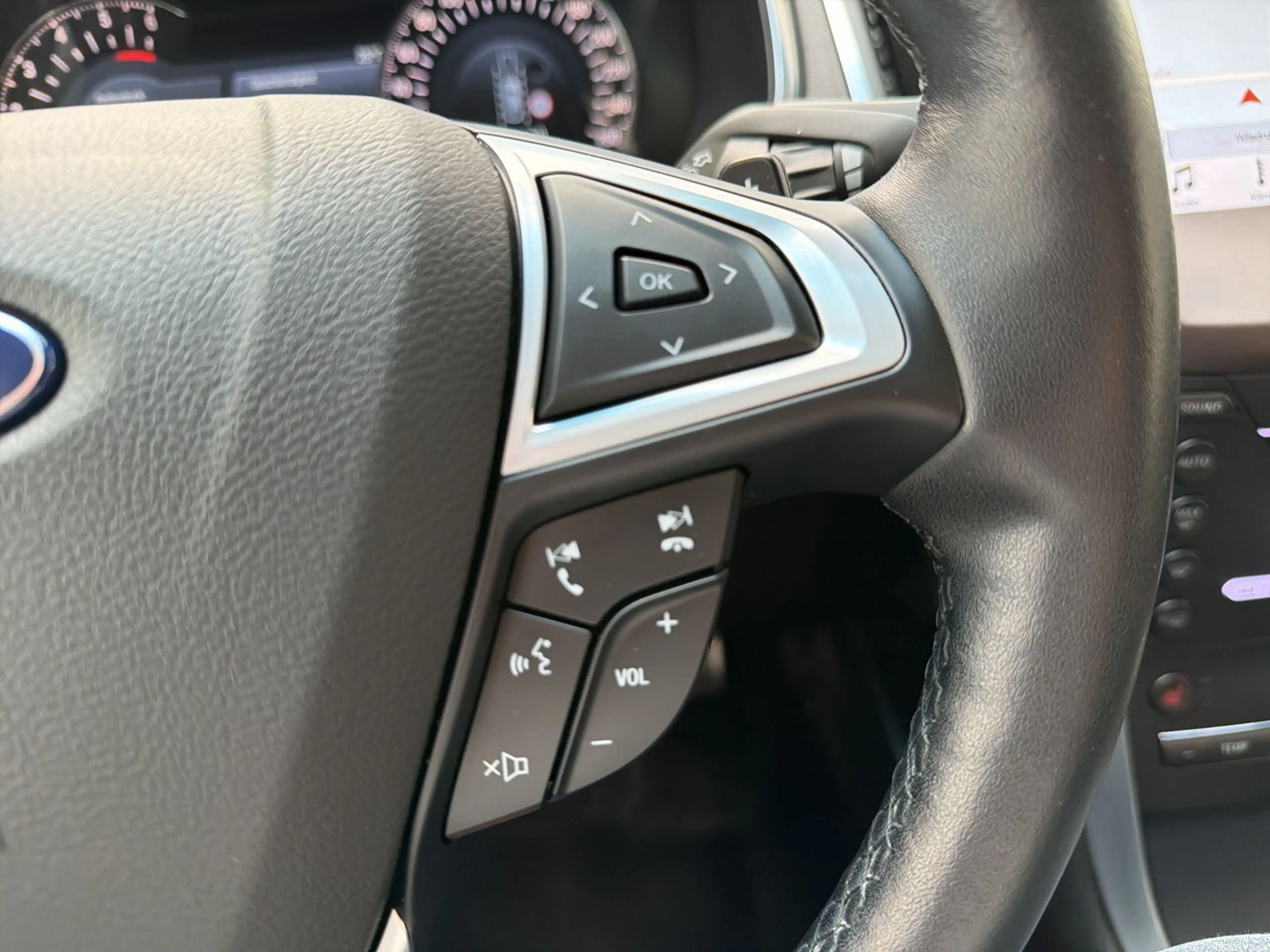 Ford Edge Sport 2.0 DCT 4x4 LED*NAVI*AHK*KAMERA* — photo 15