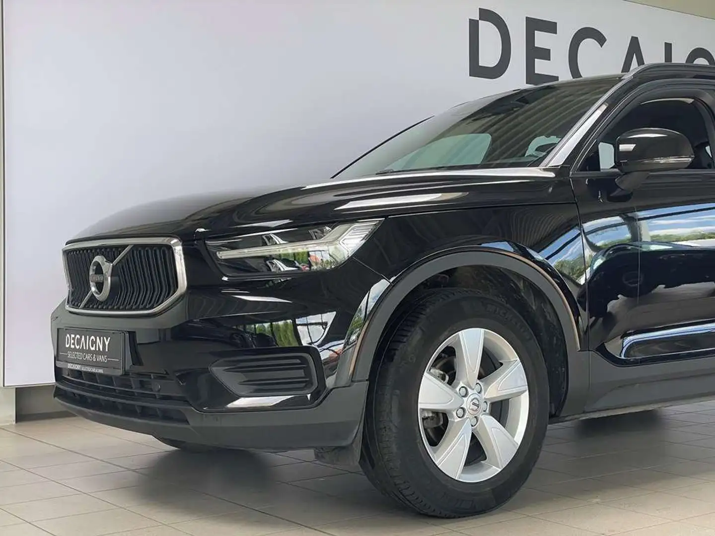 Volvo XC40 1.5 T2 Momentum *App Connect*Sensoren achter*Digit Noir - 2