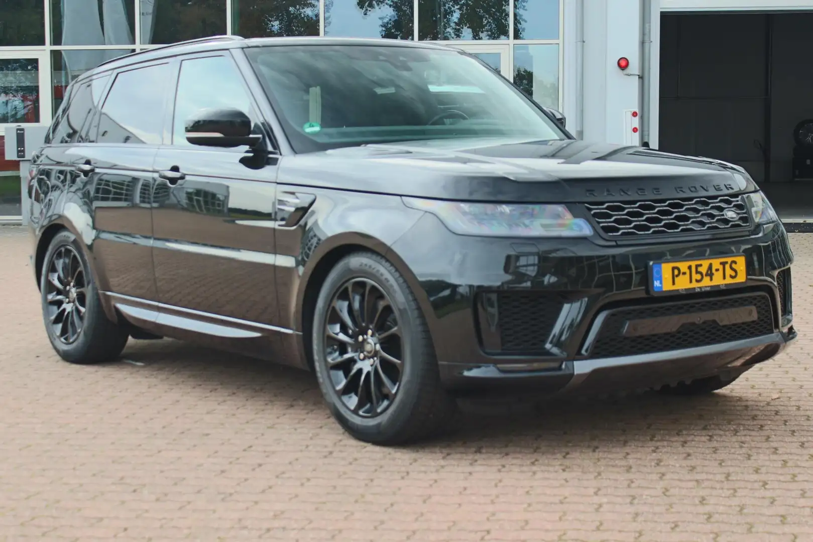 Land Rover Range Rover Sport 2.0 P400e HSE „De Uiver” Black Edition Keyless Ent Zwart - 2