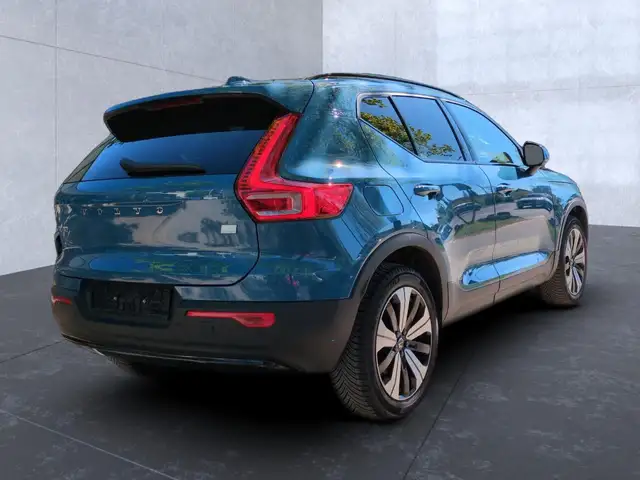 Volvo XC40 view 7