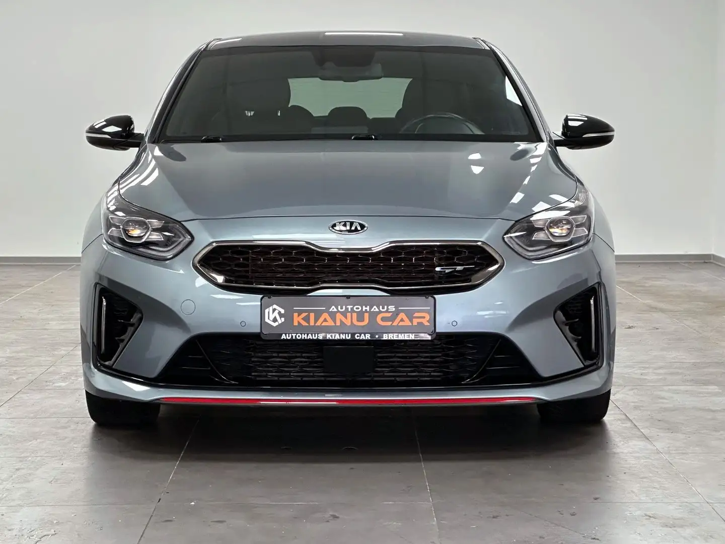 Kia Ceed / cee'd Ceed GT.NAVI.KAM.PDC.TMP.SHZ.LED.EURO6 Silber - 2
