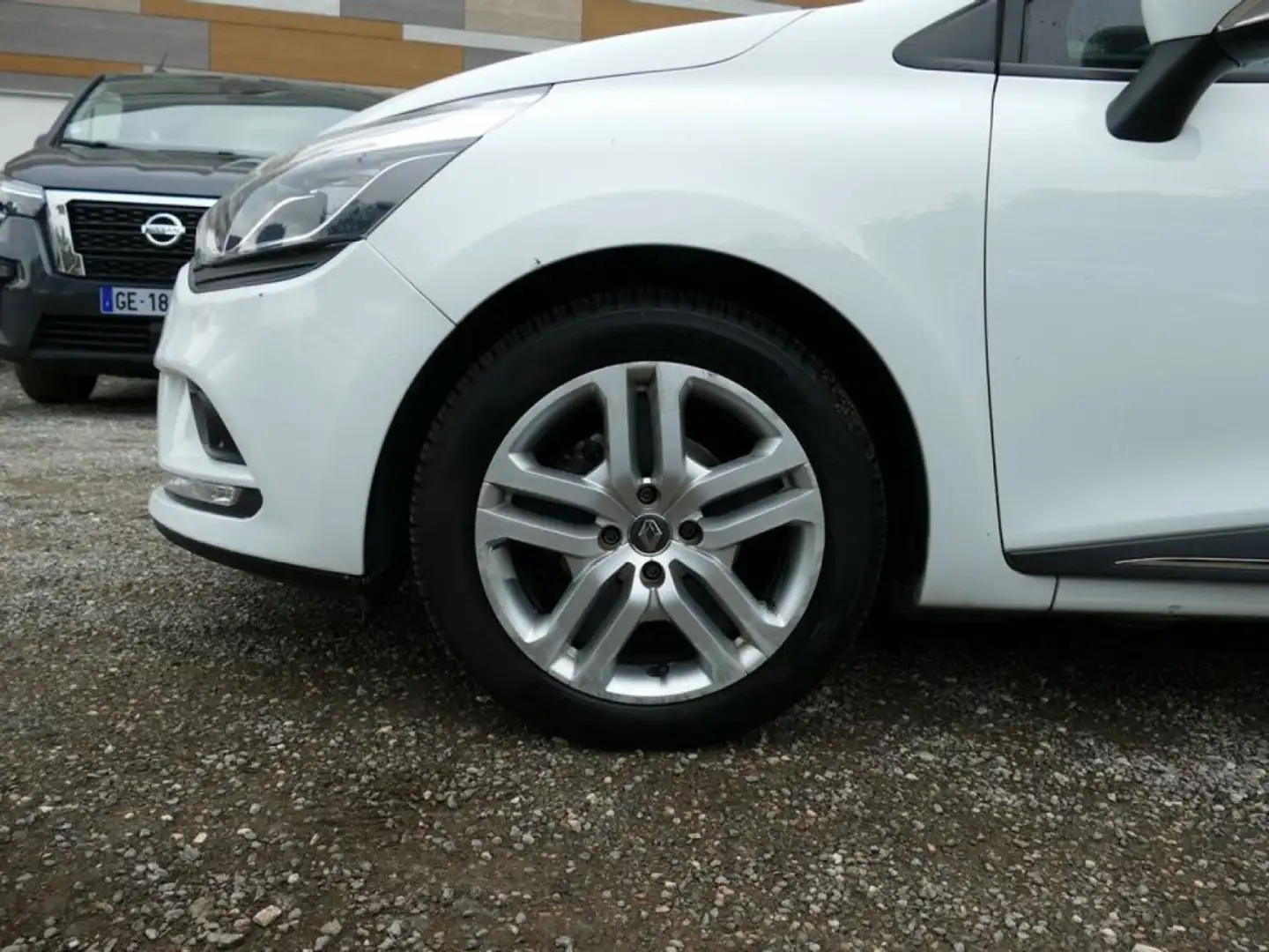 Renault Clio IV BUSINESS 1.5 DCI 90 Ch BVM5 Blanc - 2