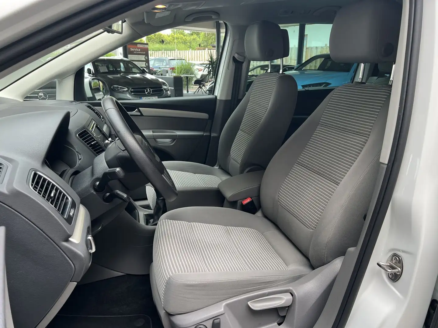 SEAT Alhambra 4Kids 7-Sitzer Standheizung AHK PDC Xen Weiß - 2