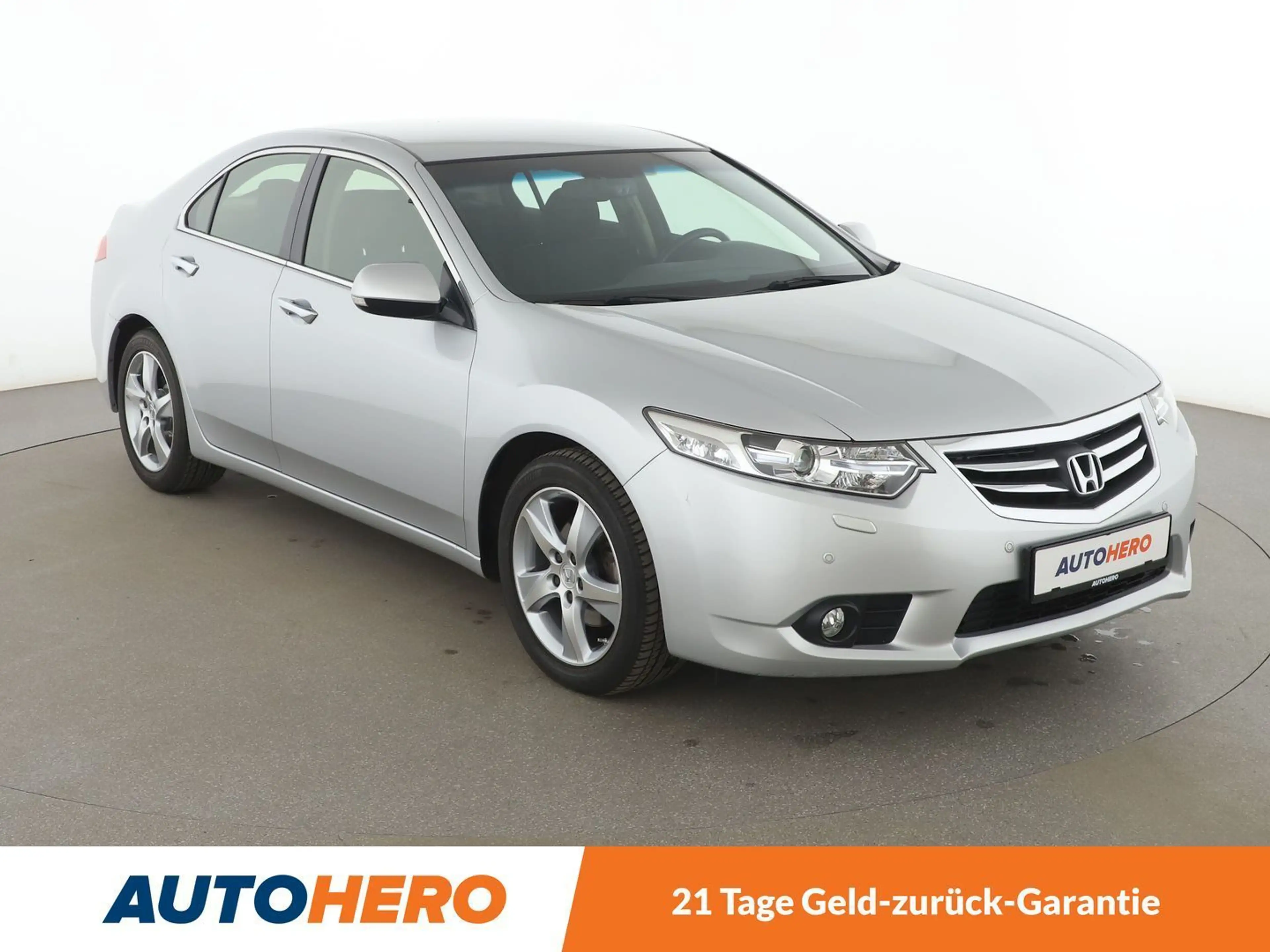 Honda Accord 2.0 Lifestyle*XENON*TEMPO*PDC*SHZ* — photo 8