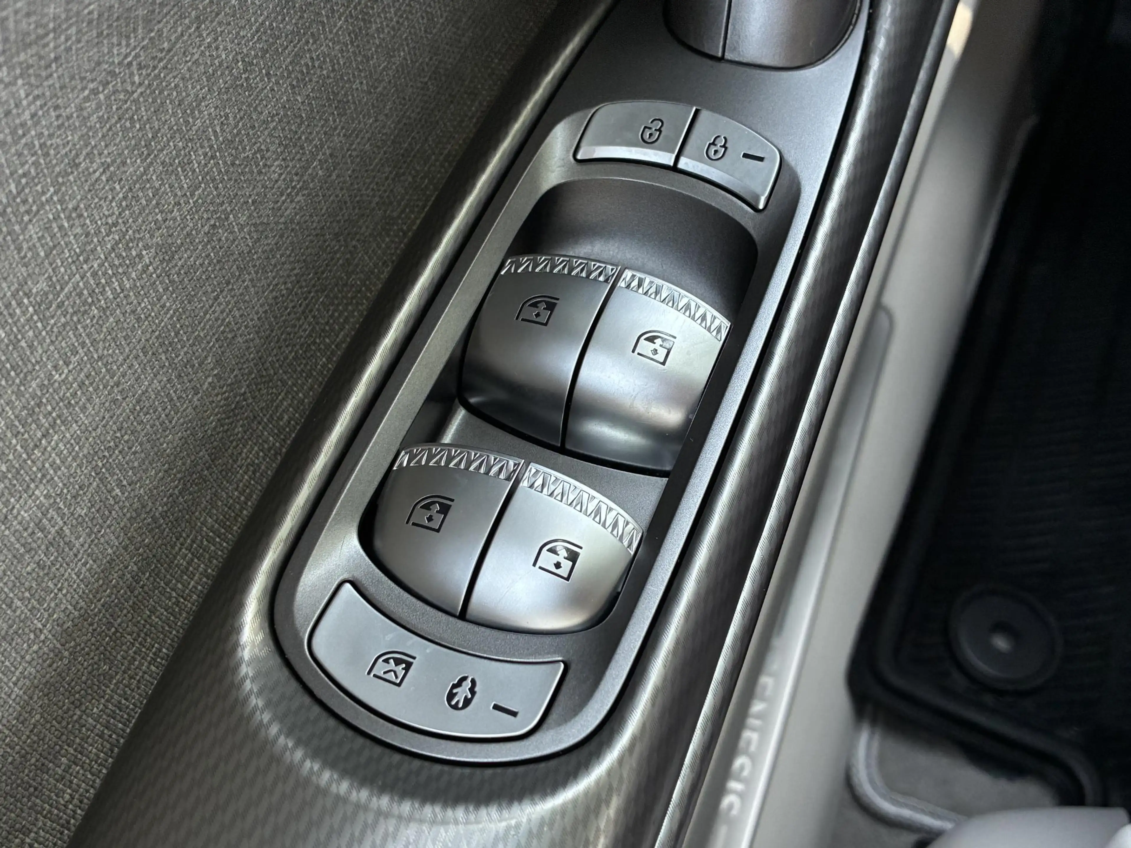 Genesis GV60 AWD SPORT / SOH 99,4% / Adaptieve Cruise Control / — photo 6