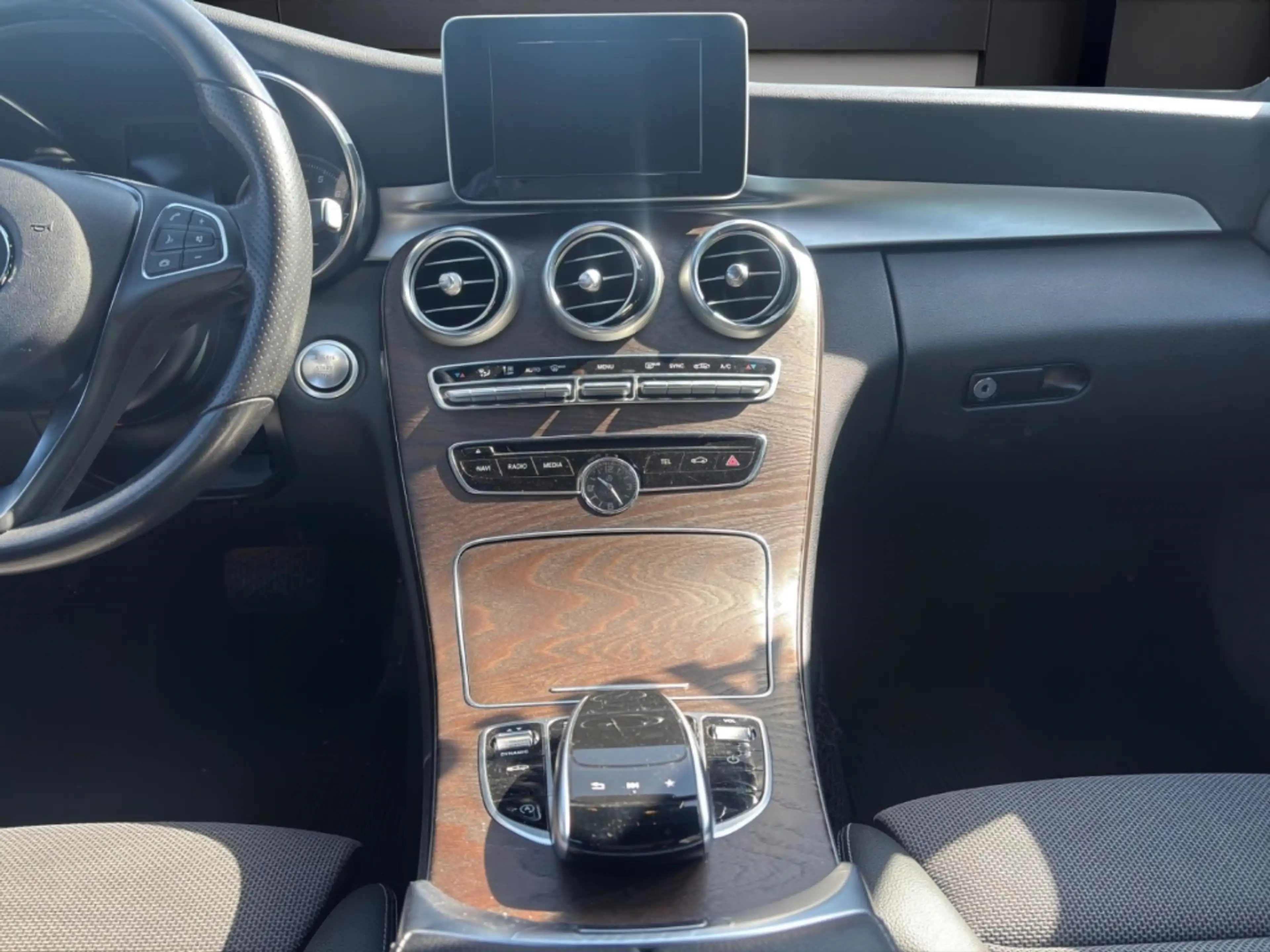 Mercedes-Benz C 400 T-Modell T 4Matic Luftfederung AD Navi Memory Sitz — photo 14