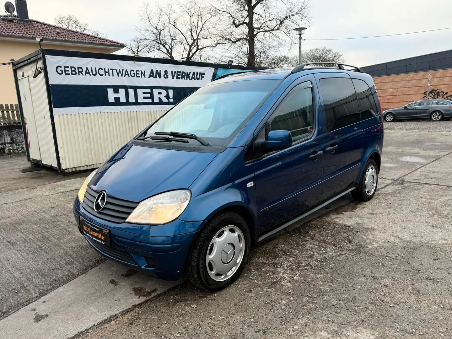 Mercedes-Benz Vaneo Compact Van 1.9*Behindert*TUV NEU* Niebieski - 1
