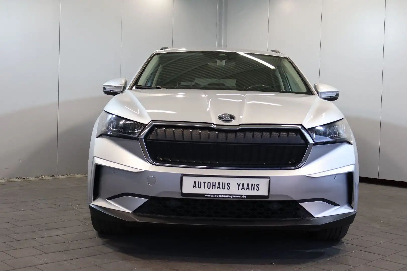 Skoda Enyaq 60 Lodge WÄRMEP.+ACC+SIDE+KEY+KAM+LED+AHK Argent - 2