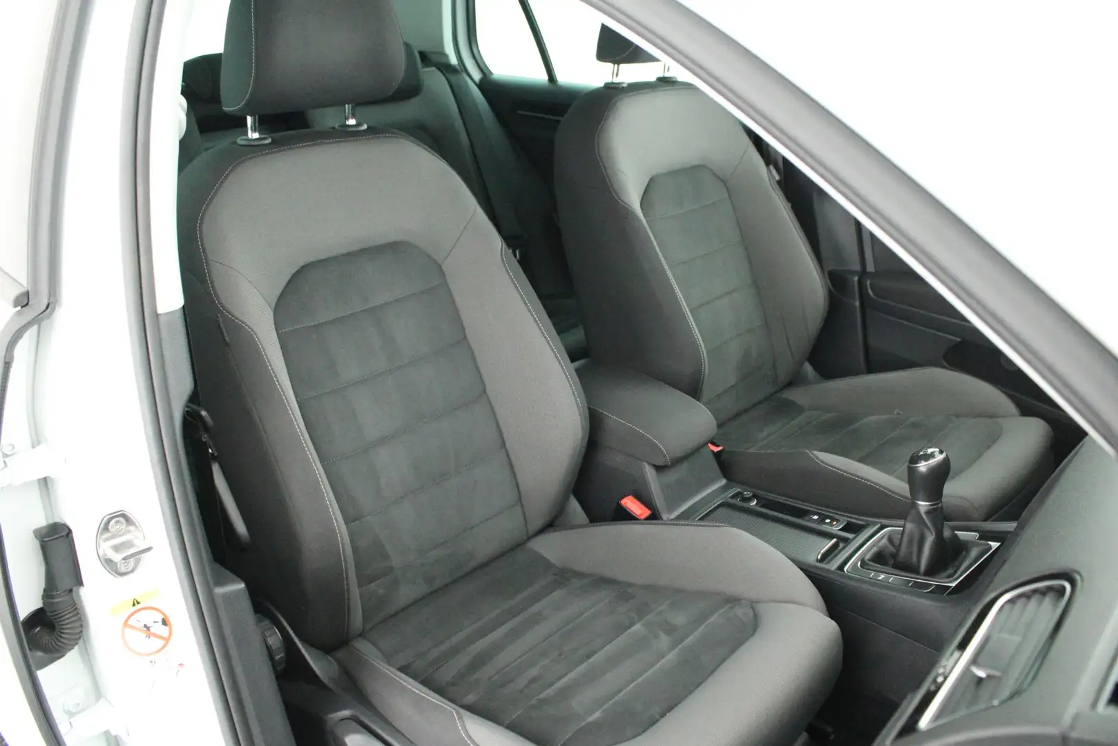 Volkswagen Golf 1.4 TSI 125pk H6 Highline Virtual Cockpit Led Navi Weiß - 2