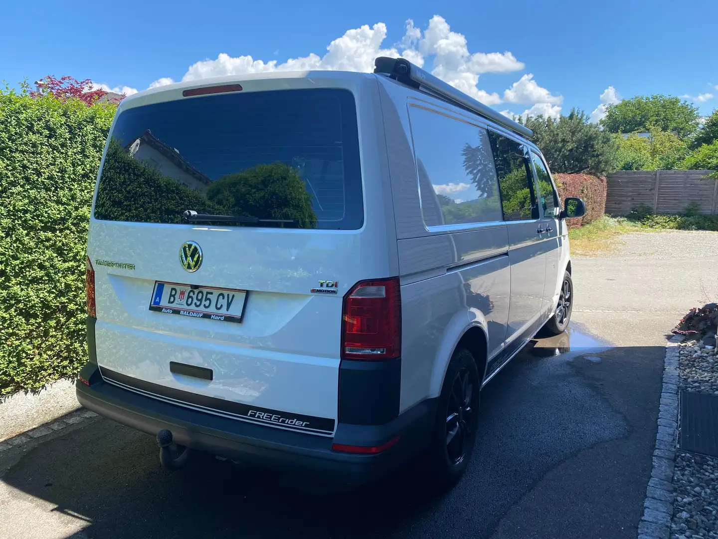 Volkswagen T6 Transporter VW T6 Transporter, LR, 4Motion, TDI, 140 PS – Camper, Wohnmobil Weiß - 2