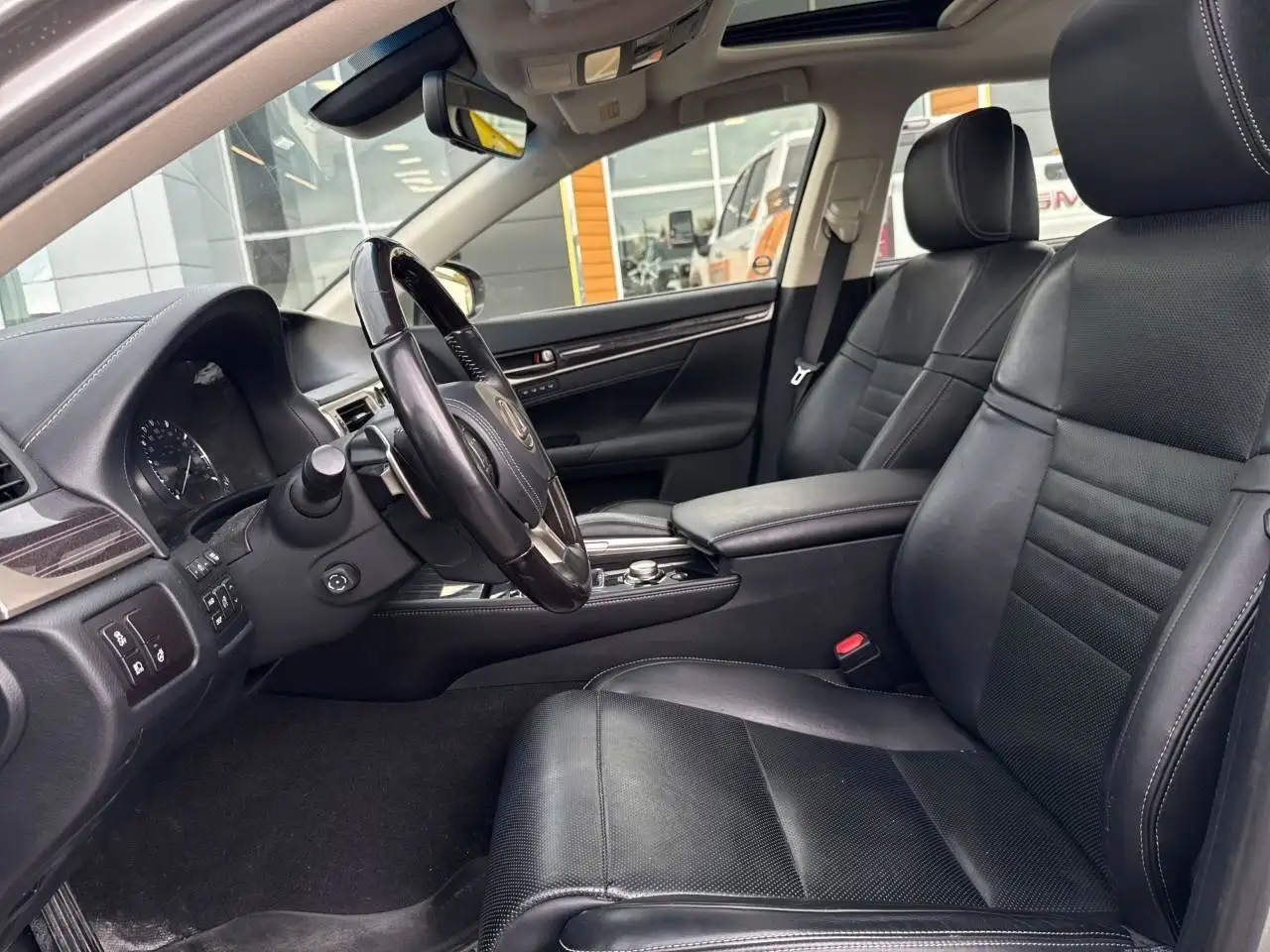 Lexus GS снимка Lexus GS