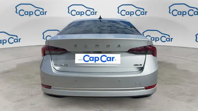 Skoda Octavia view 3