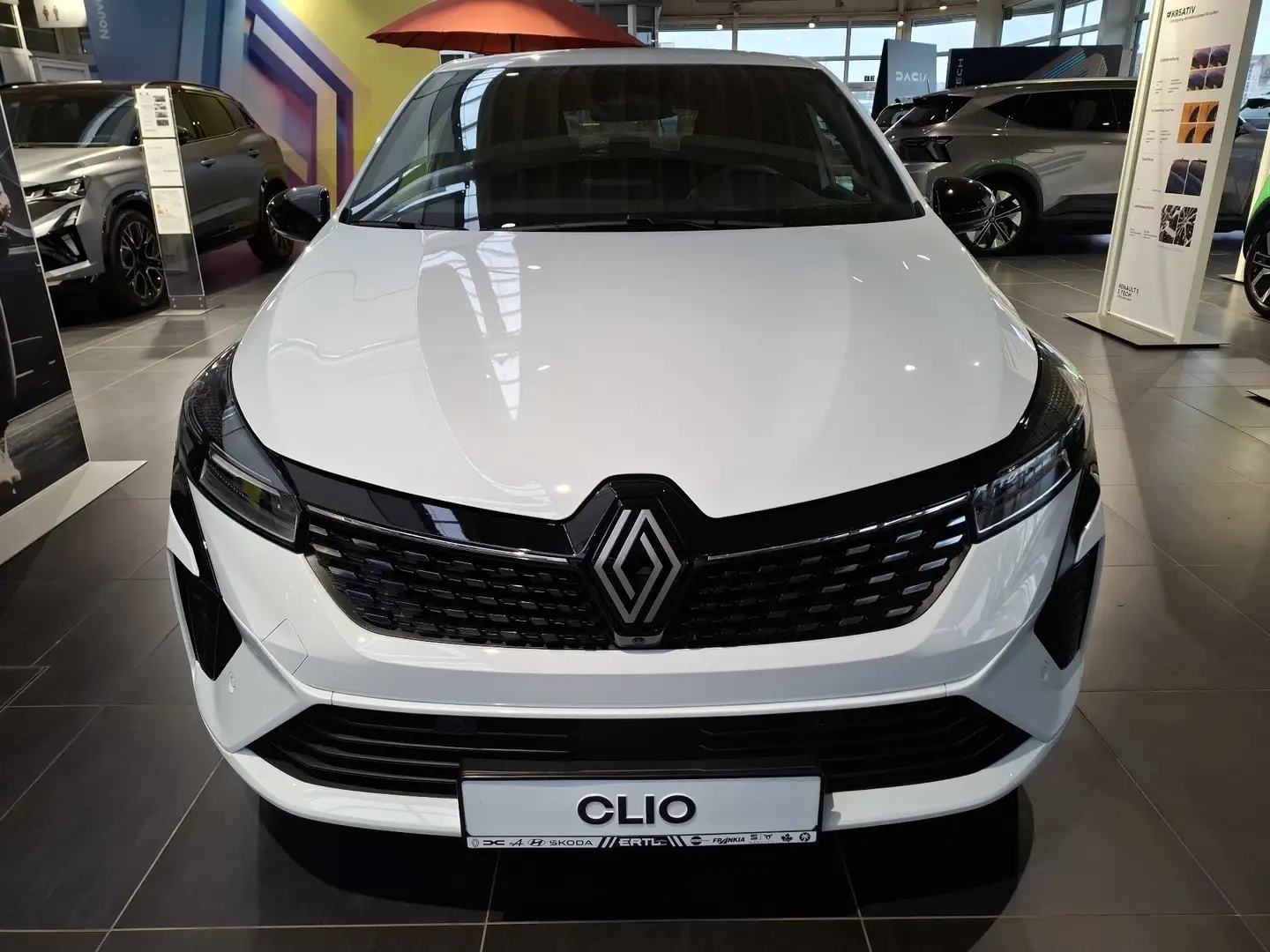 Renault Clio Techno TCe 90 Weiß - 2