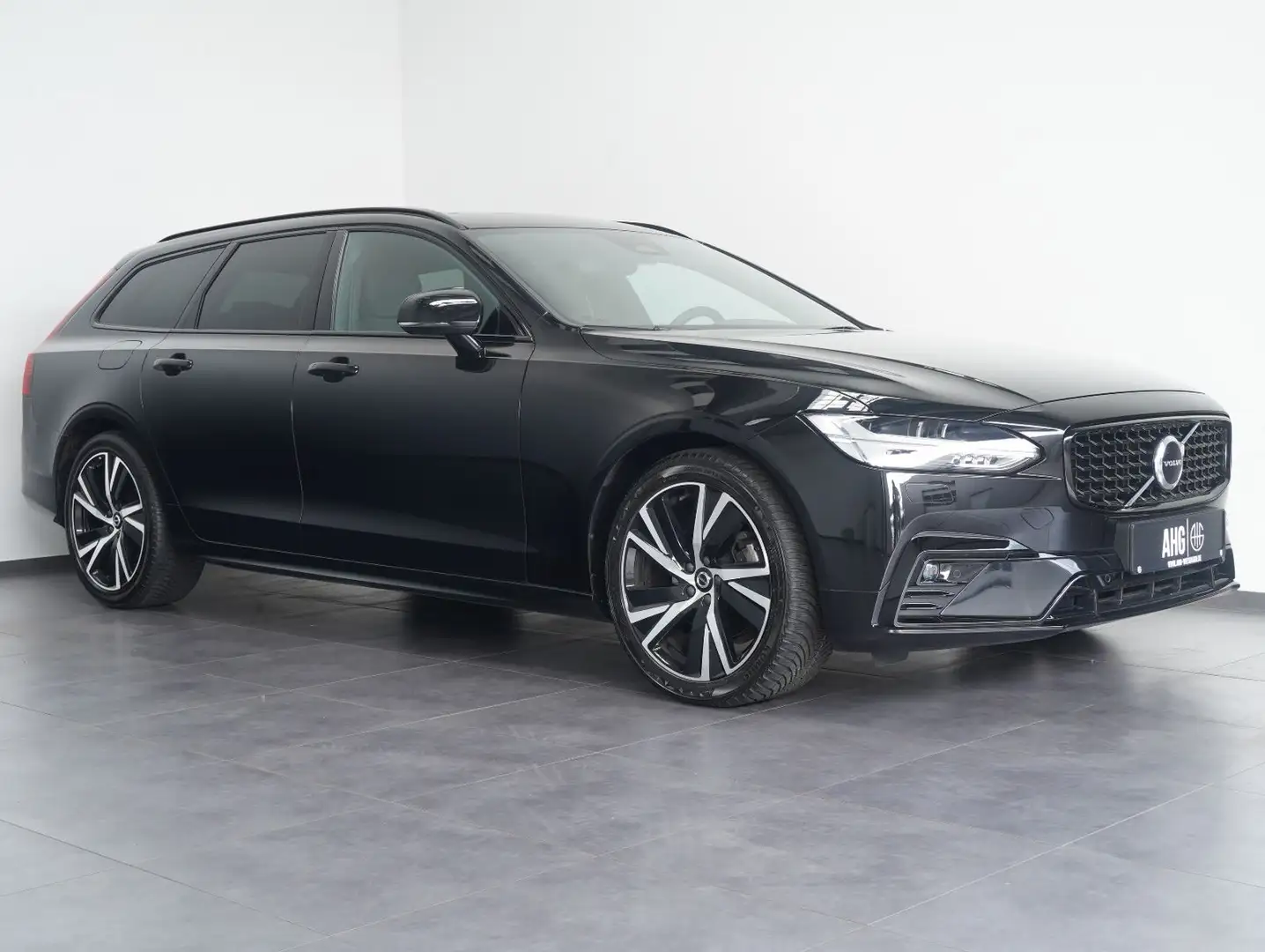 Volvo V90 B4 D Plus Dark Mild-Hybrid LED/PANO/AHK Negru - 2