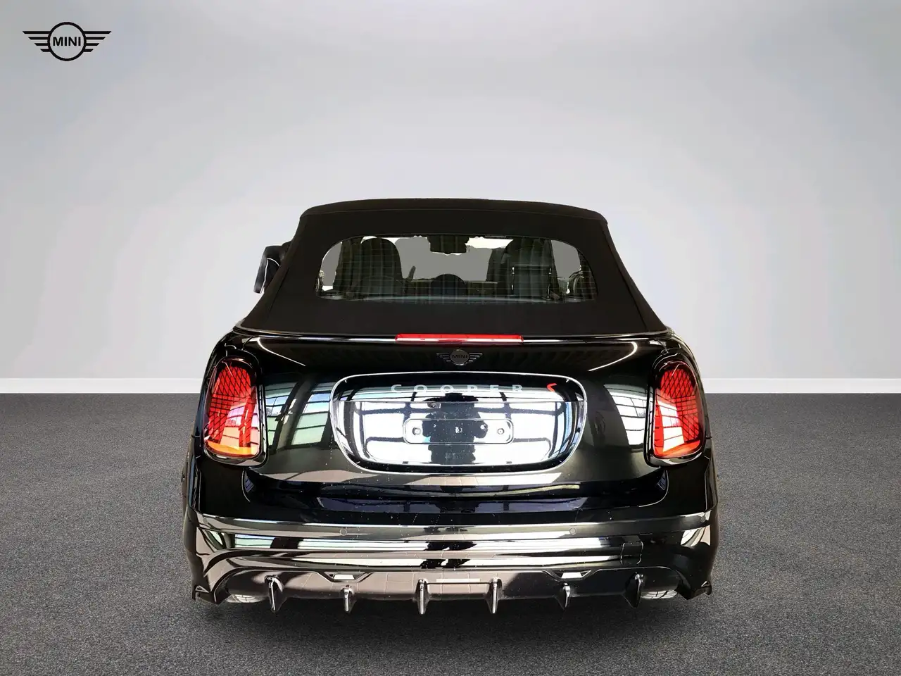 MINI Cooper S Cabrio John Cooper Works Trim 19