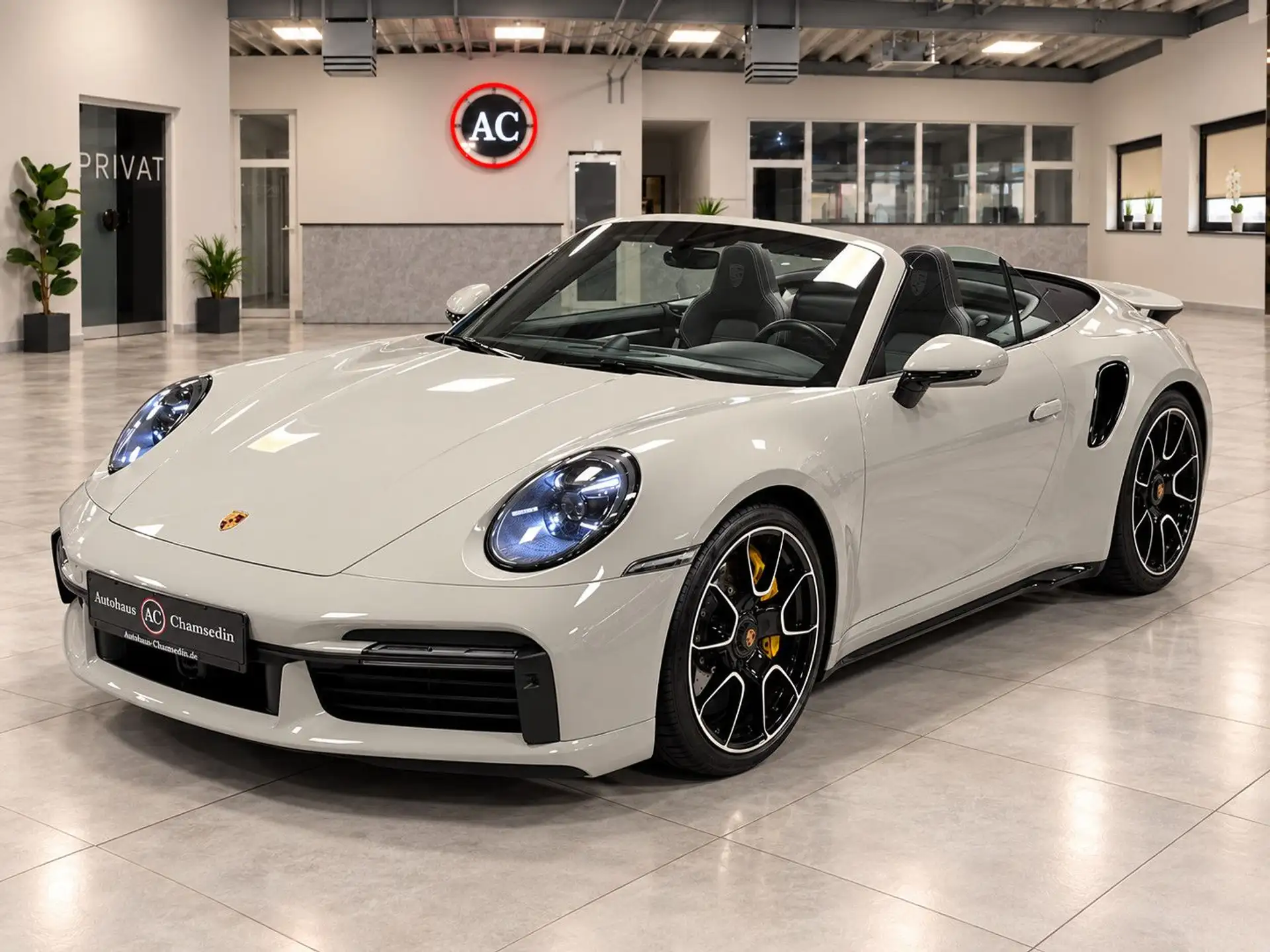 포르쉐 911 Turbo S Cabriolet 2020 회색 사진 3