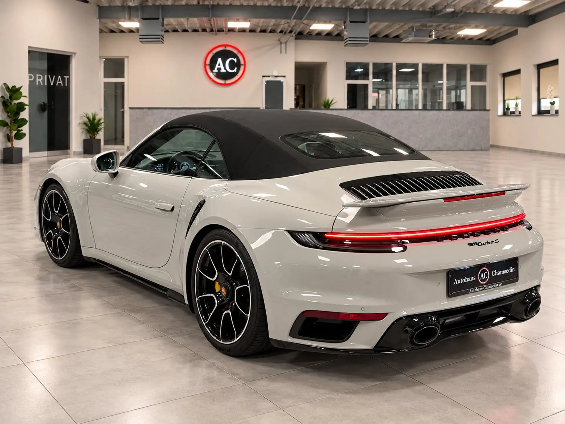 포르쉐 911 Turbo S Cabriolet 2020 회색 사진 6
