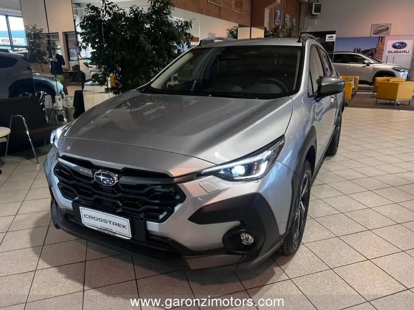 Subaru Crosstrek 2.0i e-Boxer MHEV CVT Lineartronic Style Plateado - 1