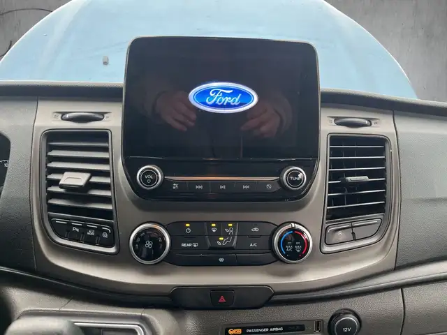 Ford Transit view 13