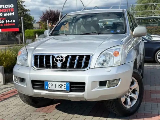 Toyota Land Cruiser 3.0 D-4D 16V cat 5 porte Sol