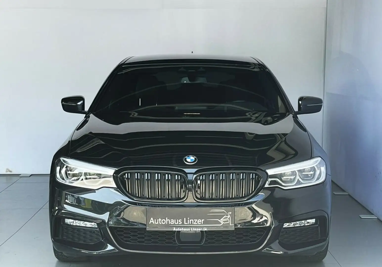 BMW 520 d M-Sport Touring *LED*ACC*Alcantara*Ambiente* Schwarz - 2