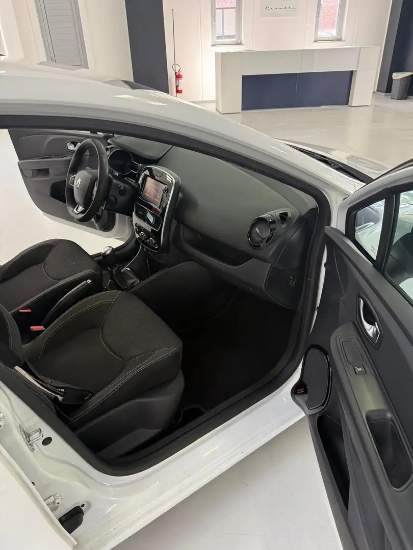 Renault Clio Clio IV 2017 1.5 dci energy Intens 90cv Blanc - 2