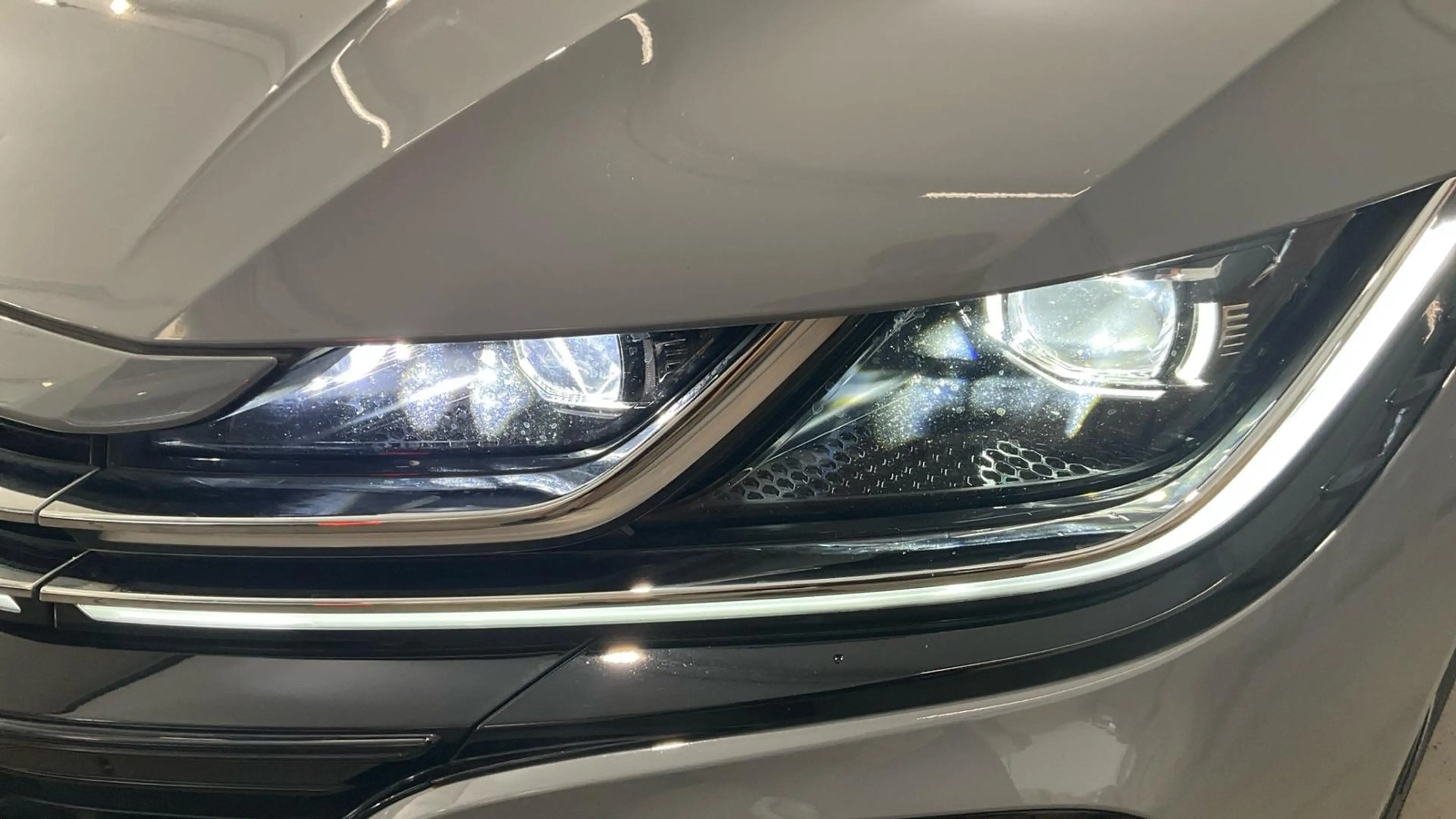 Volkswagen Arteon 2.0 TSI ACC MATRIX 360° AHK HARMAN LEDER — photo 15