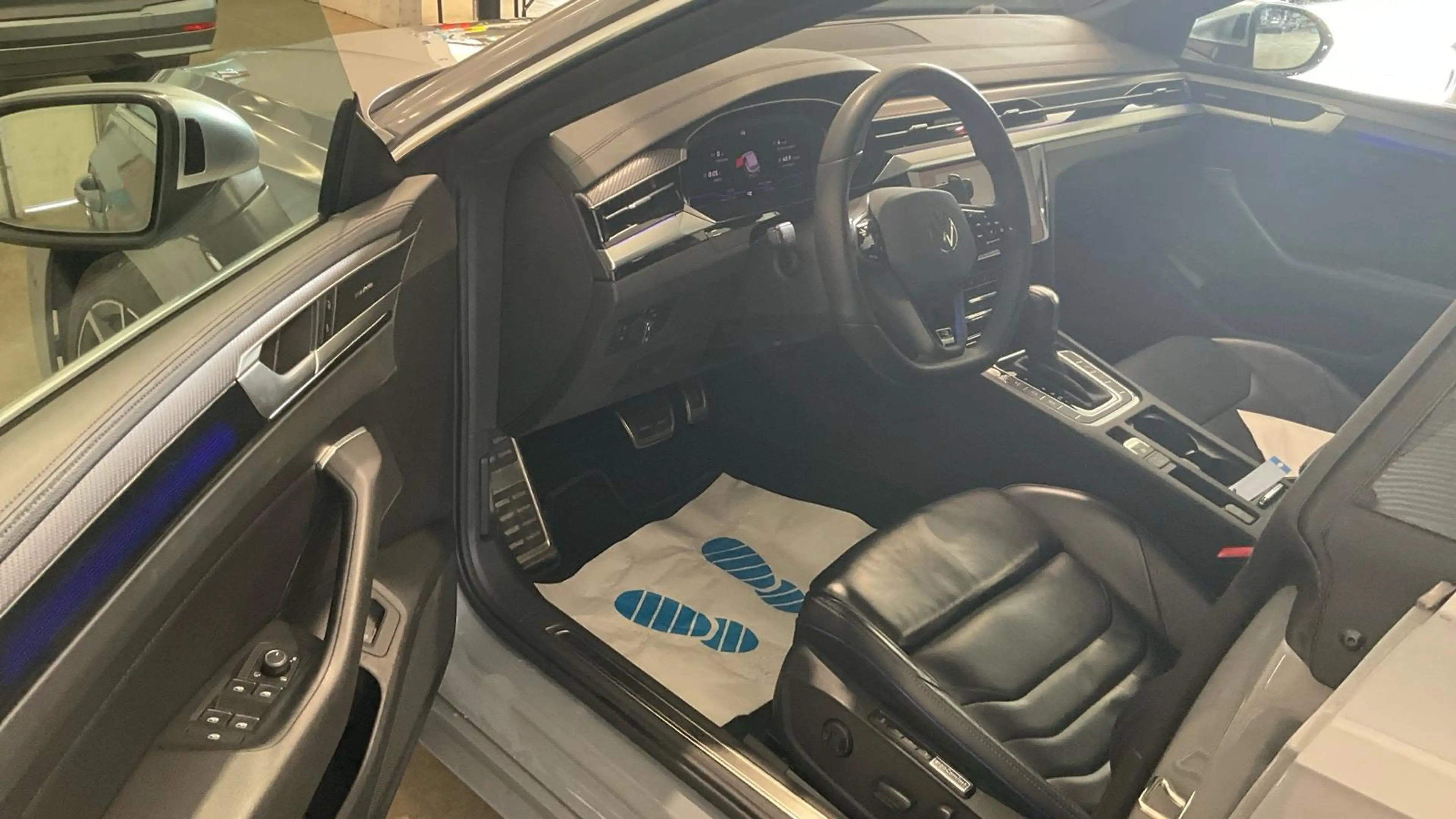 Volkswagen Arteon 2.0 TSI ACC MATRIX 360° AHK HARMAN LEDER — photo 7