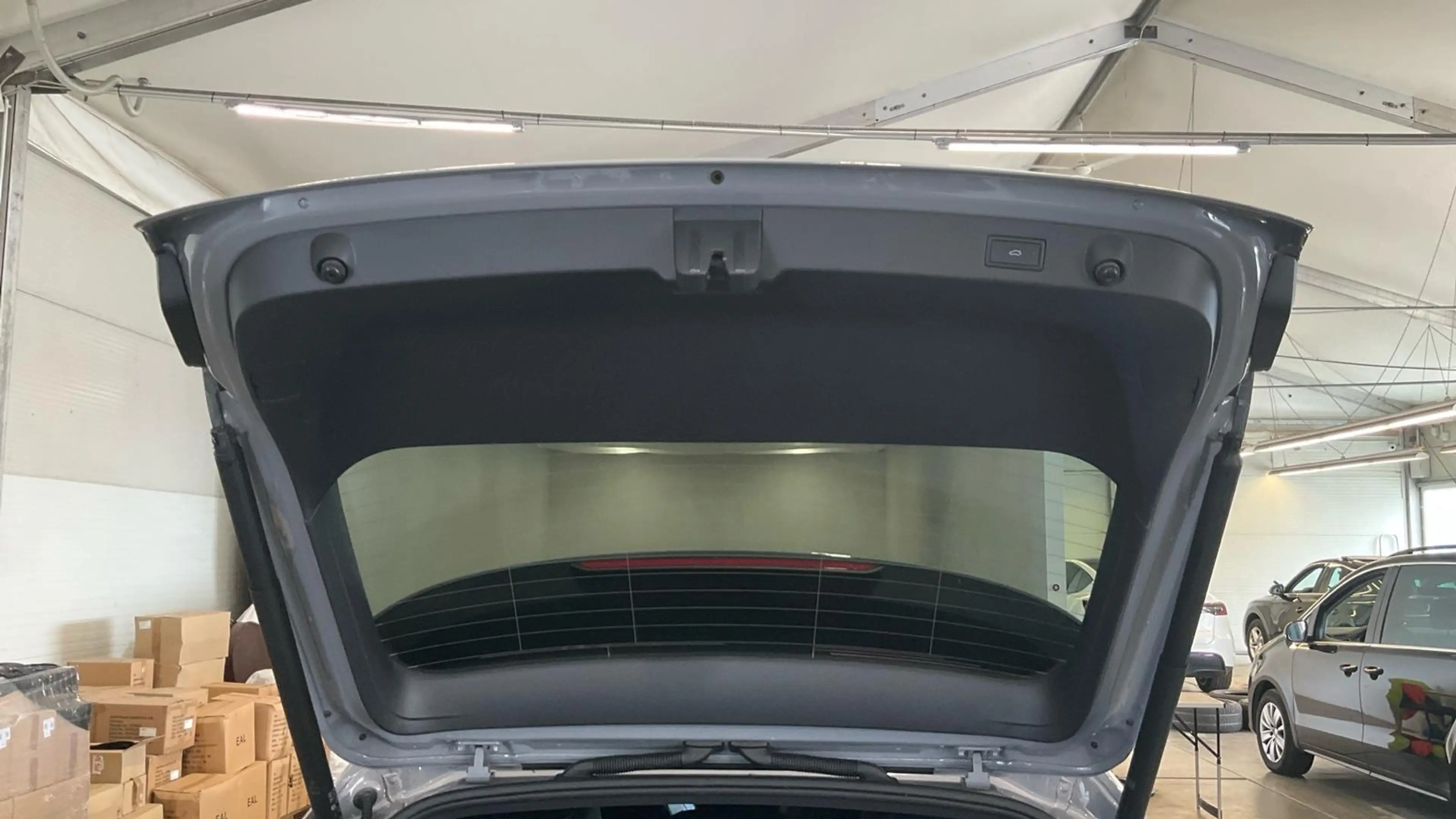 Volkswagen Arteon 2.0 TSI ACC MATRIX 360° AHK HARMAN LEDER — photo 5