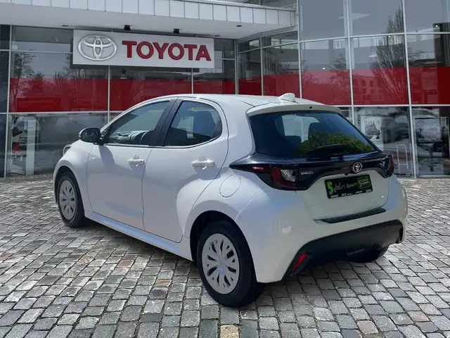 Toyota Yaris view 5