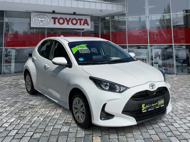 Toyota Yaris view 8