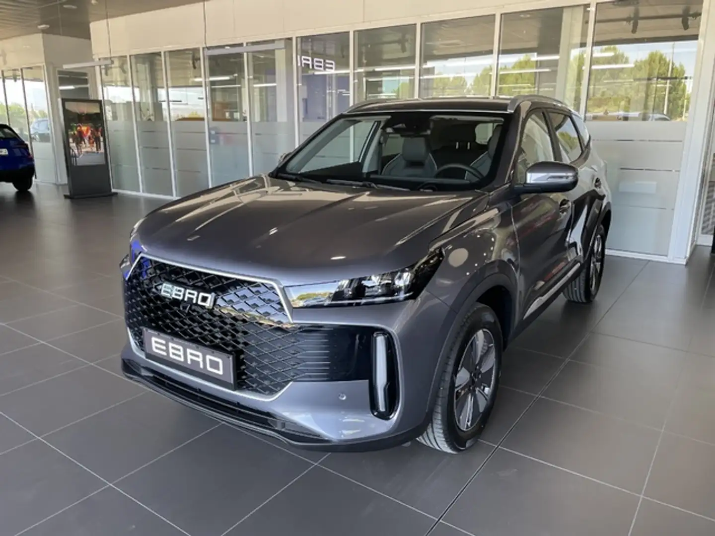 Ebro s400 1.5 DHE E-CVT Excellence FWD Grijs - 2
