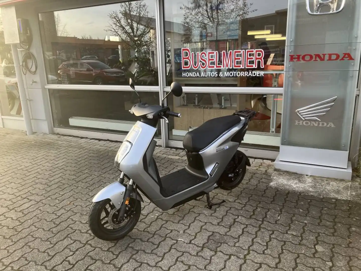 Honda EM1 e Argent - 1