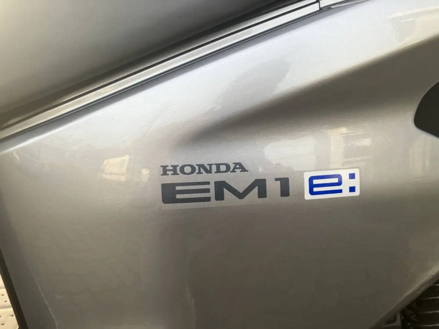 Honda EM1 e Srebrny - 2