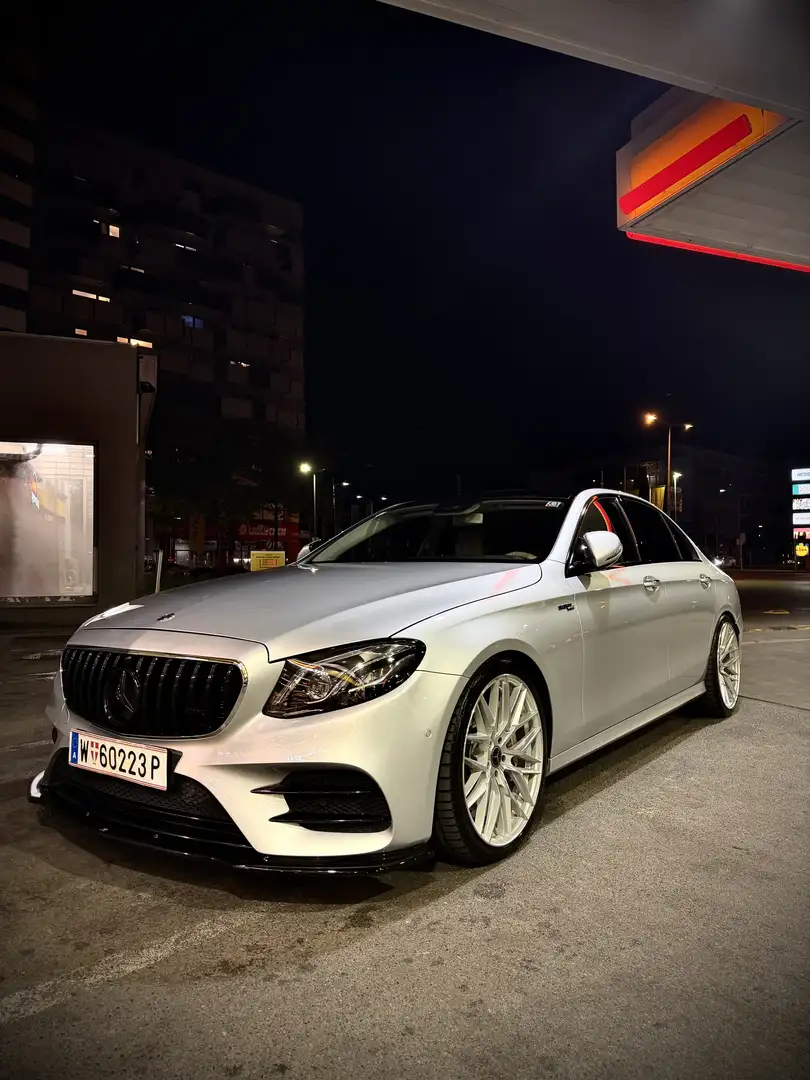 Mercedes-Benz E 400 4MATIC Exclusive Aut. - 1