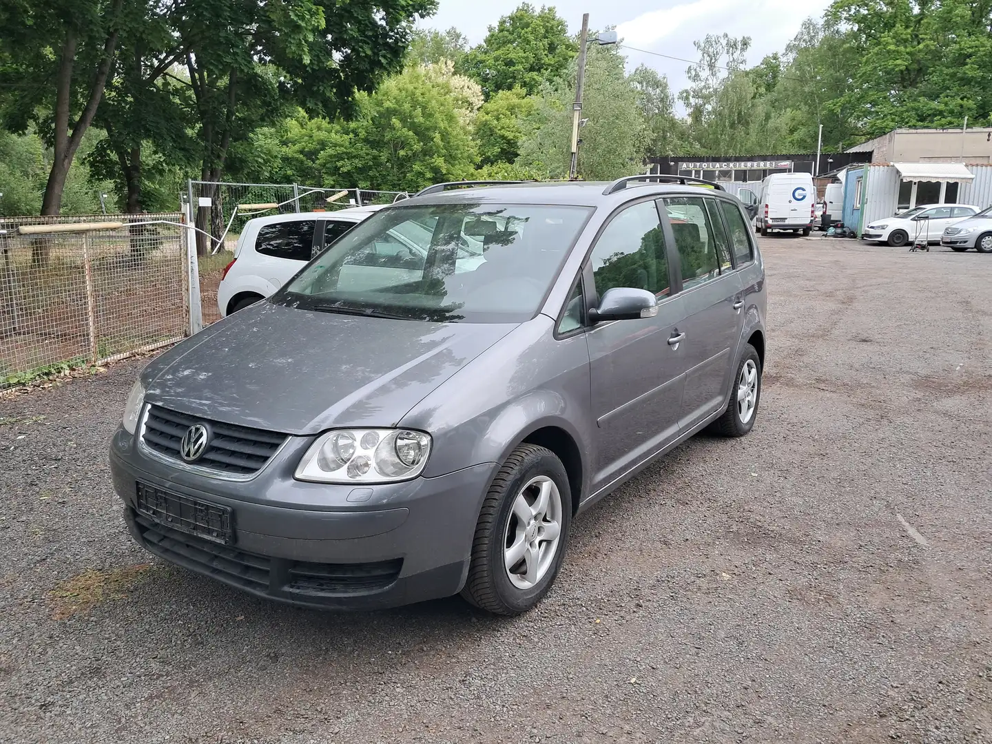 Volkswagen Touran 2.0 TDI DPF DSG Highline Gri - 1