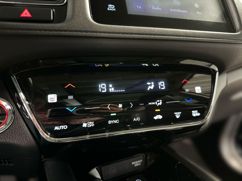 Honda HR-V 1.5 i-VTEC Executive Automaat | Trekhaak | Pano — photo 21