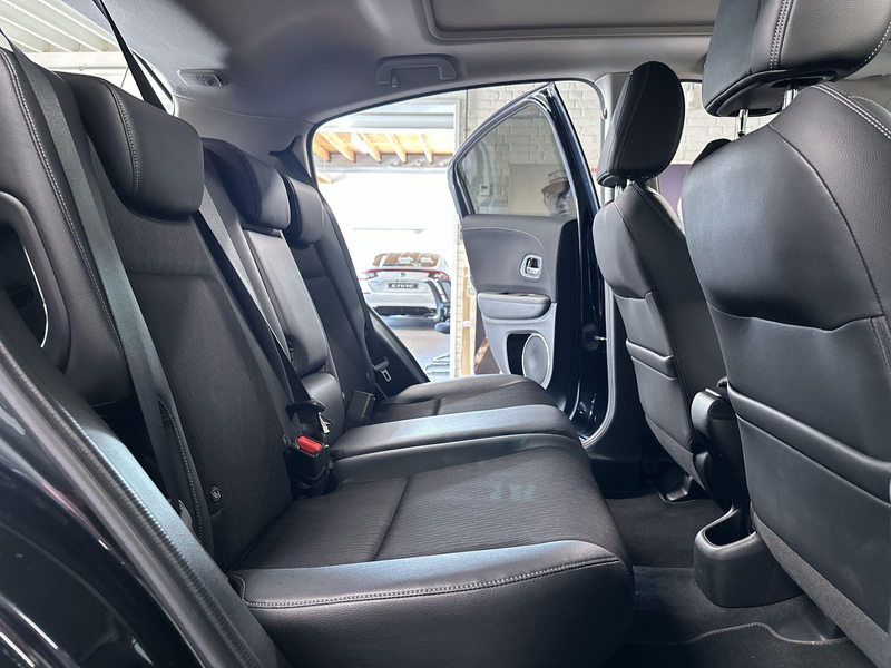 Honda HR-V 1.5 i-VTEC Executive Automaat | Trekhaak | Pano — photo 11