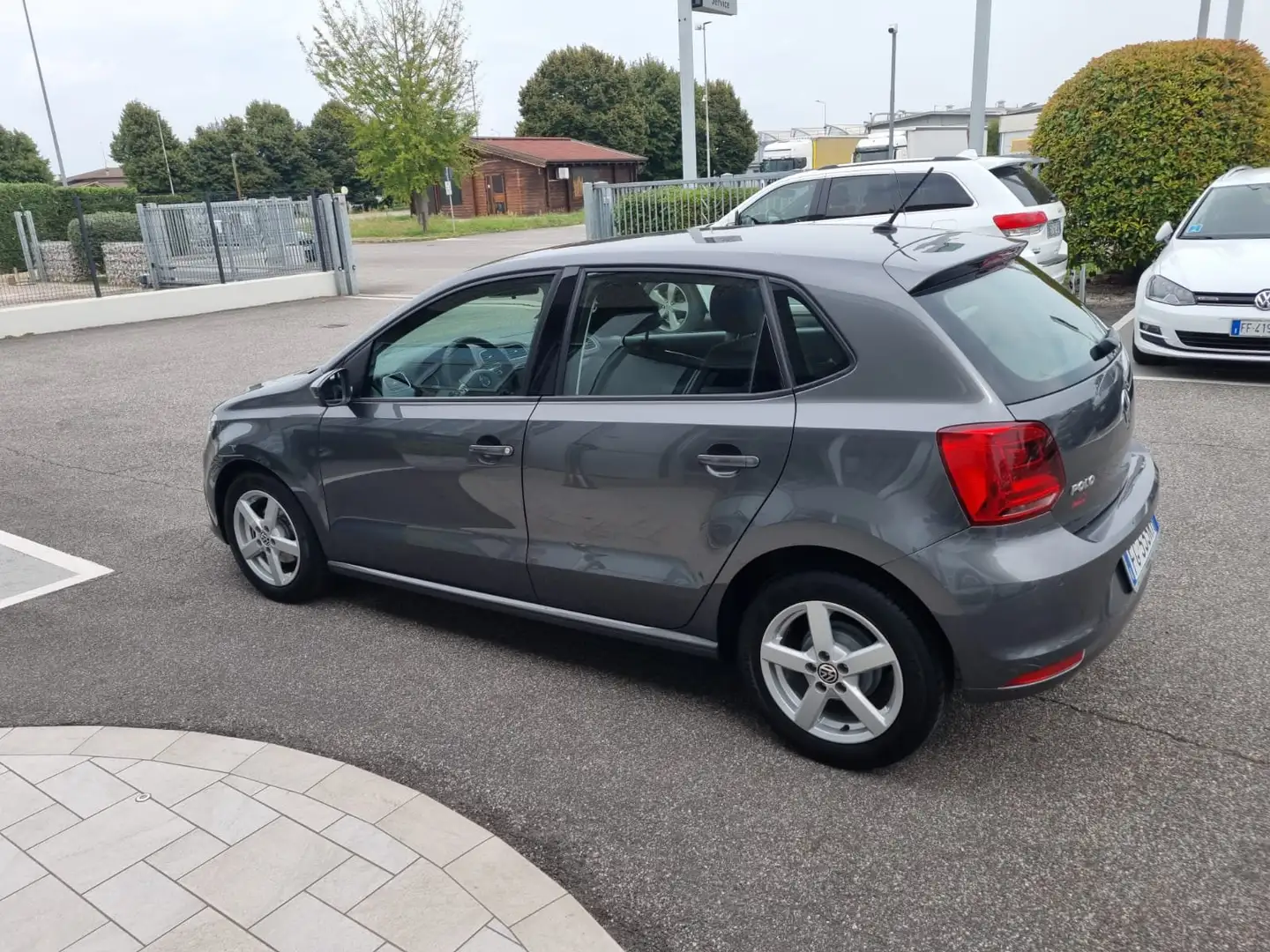 Volkswagen Polo Polo V 2014 5p 1.4 tdi Comfort 75cv X Neopatentati Grijs - 2